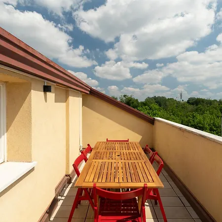 Enjoy - Pop Terrace Apartment Padova